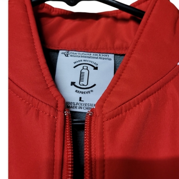 ATL Airport Vest - Picture 2 of 4